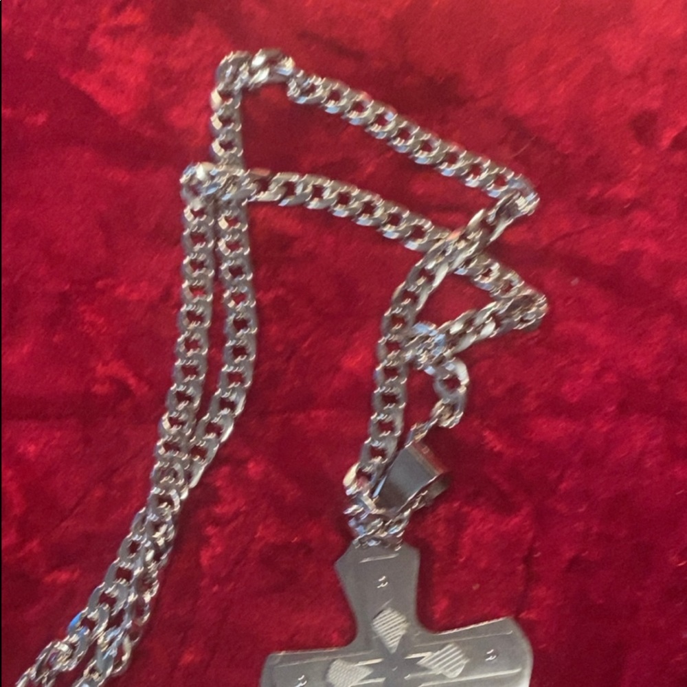 TOUGH LOOKING GUN METAL STEEL 4.5 CROSS 30”  CHAIN